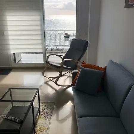 Malagueta's Views Daire Málaga